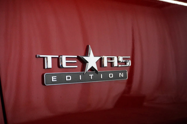 2026 Chevrolet Silverado 2500 HD LTZ - Photo 6