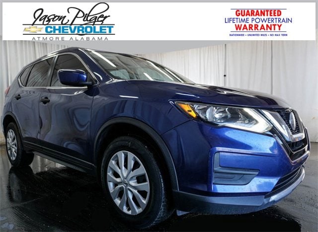 2020 Nissan Rogue S's photo