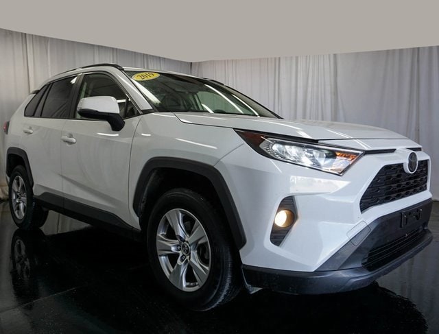 Used 2019 Toyota RAV4 XLE with VIN JTMP1RFV6KD502140 for sale in Atmore, AL