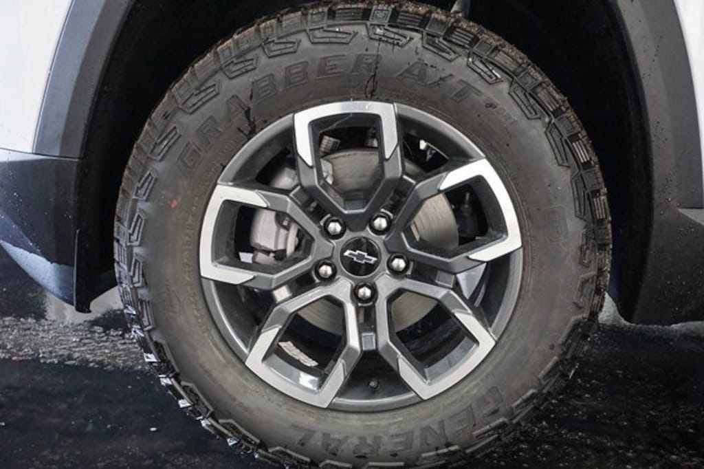 New 2026 Chevrolet Equinox Activ SUV