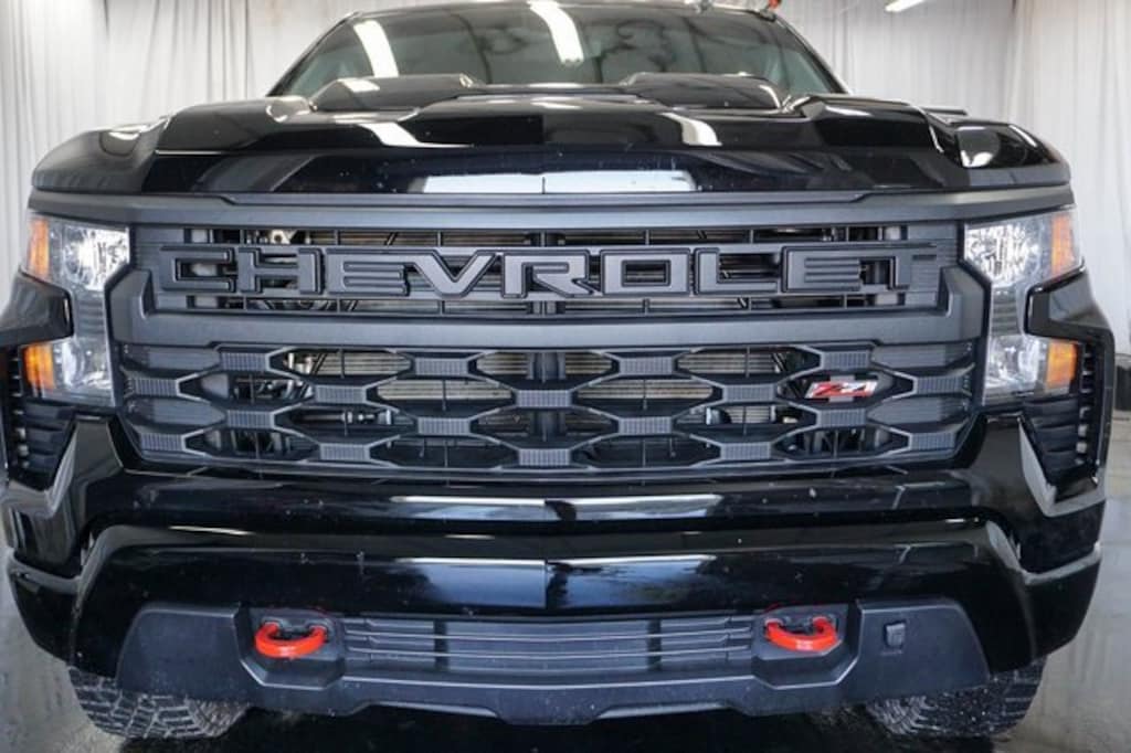 Used 2025 Chevrolet Silverado 1500 Custom Trail Boss Truck Crew Cab