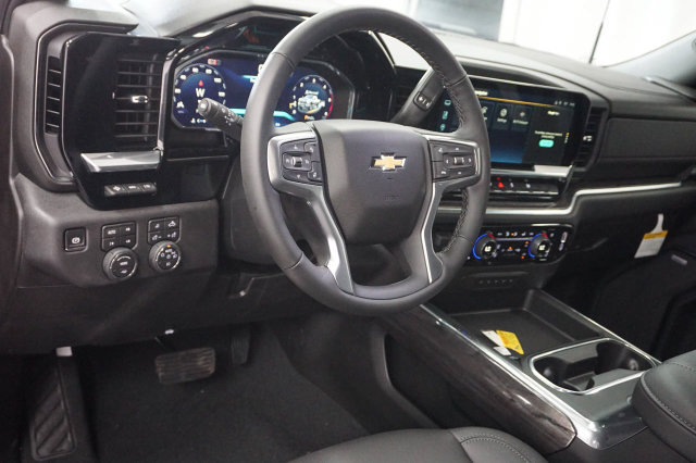 2026 Chevrolet Silverado 2500 HD LTZ - Photo 9