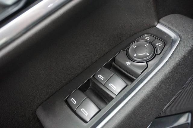 2026 Chevrolet Silverado 1500 LT - Photo 9