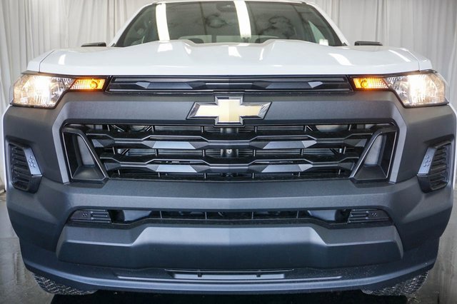 2026 Chevrolet Colorado Work Truck photo 2