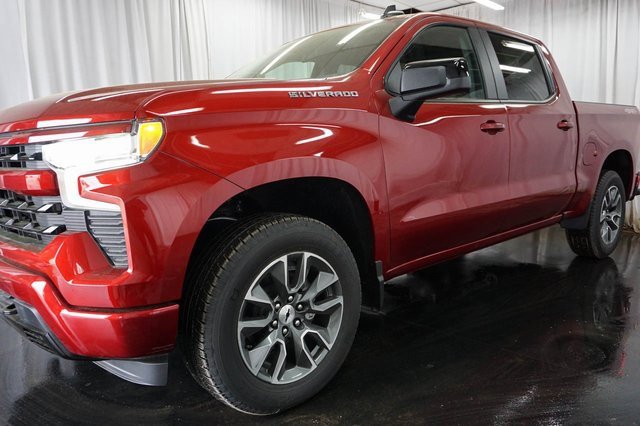 2025 Chevrolet Silverado 1500 RST photo 3