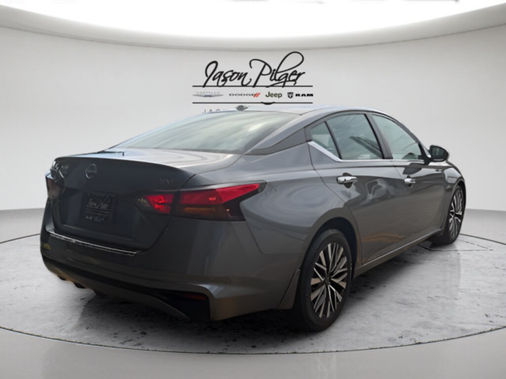 Used 2023 Nissan Altima 2.5 SV Sedan