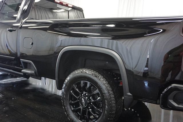 2026 Chevrolet Silverado 3500 HD High Country - Photo 17