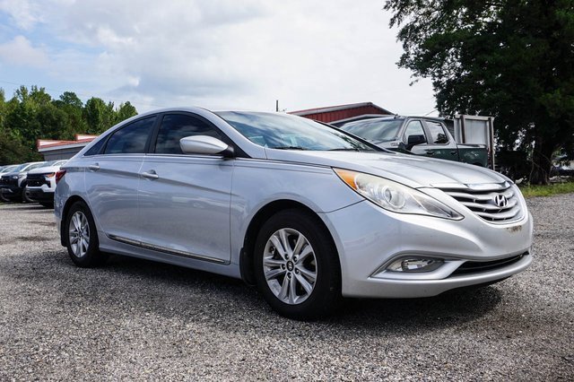 2013 Hyundai Sonata GLS photo 2