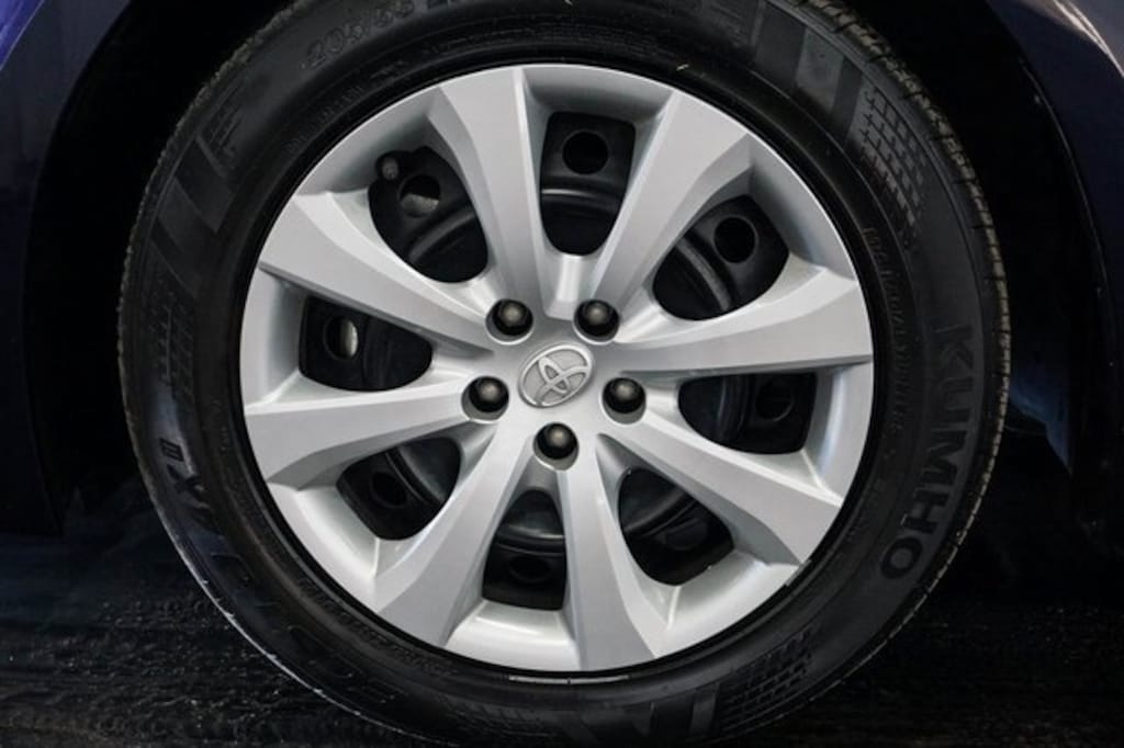 Used 2024 Toyota Corolla LE Sedan