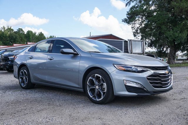 2024 Chevrolet Malibu 1LT photo 2