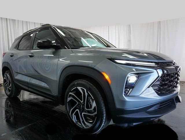 23年モデル カスタム オフタイム スパークルメタリックシルバー New 2025 Chevrolet Trailblazer For Sale at Jason Pilger Chevrolet