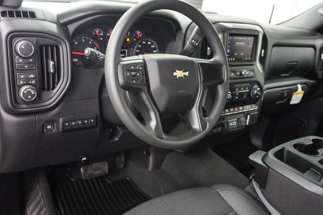 2026 Chevrolet Silverado 2500 HD Custom - Photo 9