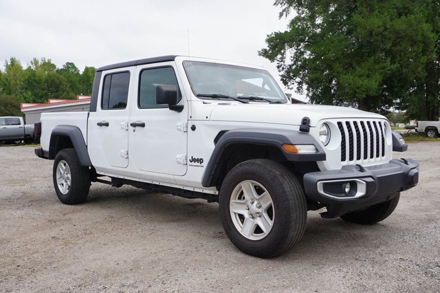2023 Jeep Gladiator Sport S photo 2