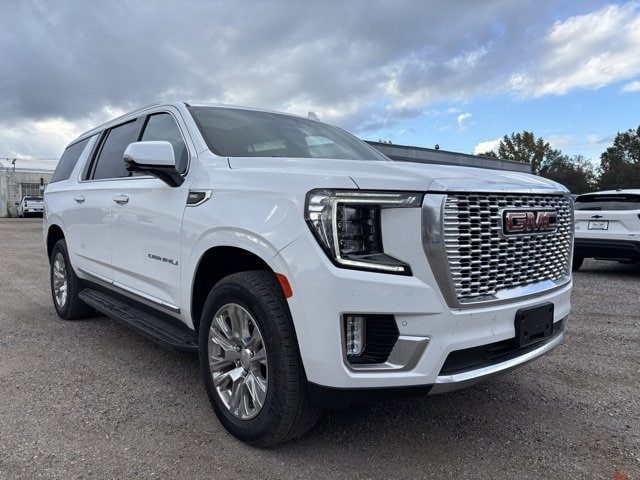 2024 GMC Yukon XL Denali's photo