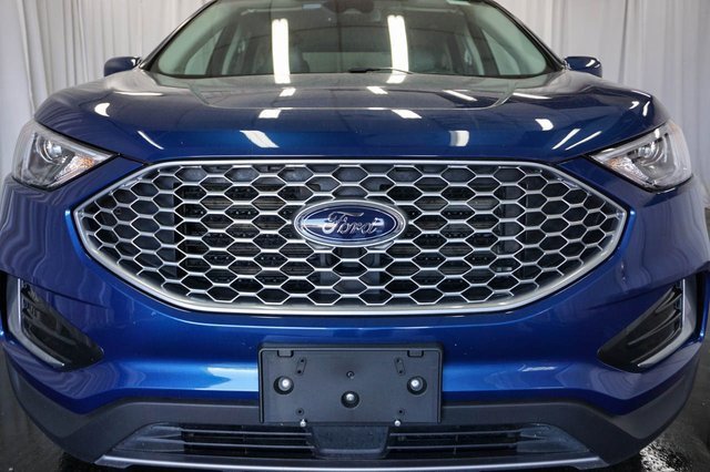 2024 Ford Edge SEL photo 3