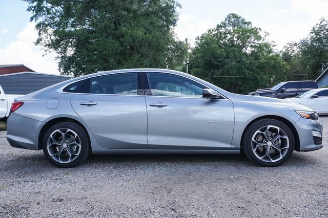 2024 Chevrolet Malibu 1LT photo 3