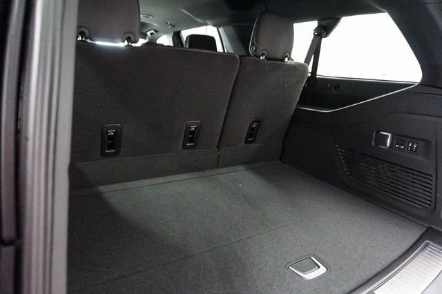 2026 Chevrolet Suburban Premier - Photo 20