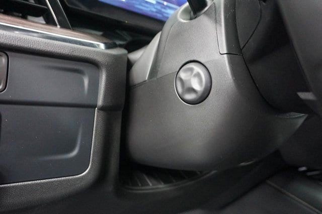 2026 Chevrolet Suburban Premier - Photo 8