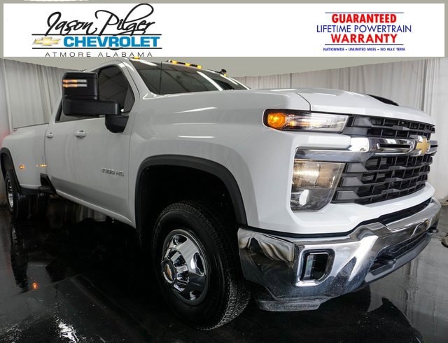 2025 Chevrolet Silverado HD LT's photo
