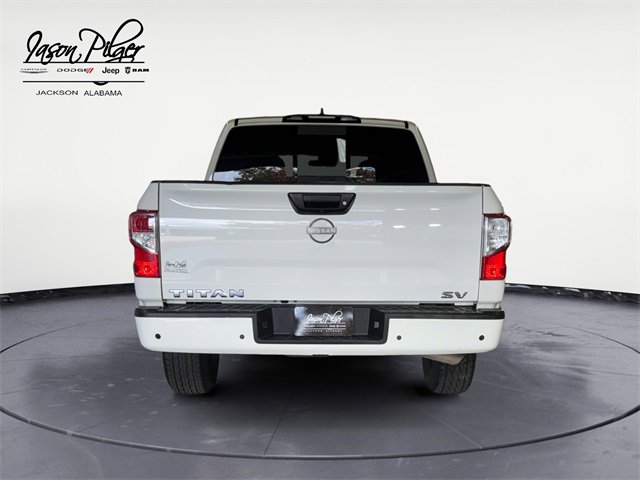 2023 Nissan Titan SV photo 3