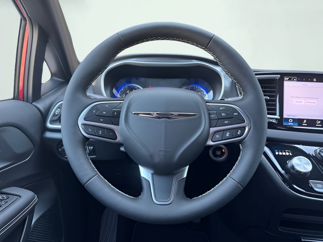 2026 Chrysler Voyager LX - Photo 12