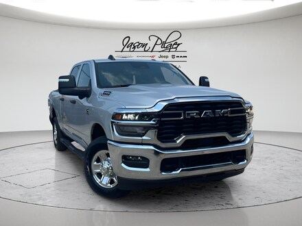 2026 Ram 2500 TRADESMAN CREW CAB 4X2 6'4 BOX Pickup
