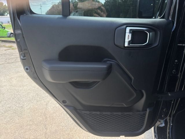 2025 Jeep Wrangler 4-Door Sport S - Photo 19