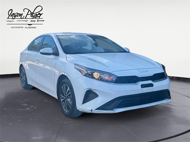 2023 Kia Forte LXS's photo