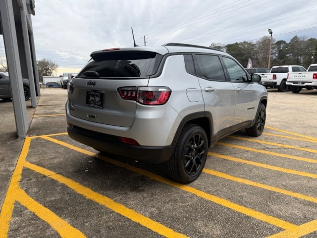 New 2026 Jeep Compass LATITUDE ALTITUDE 4X4 Sport Utility