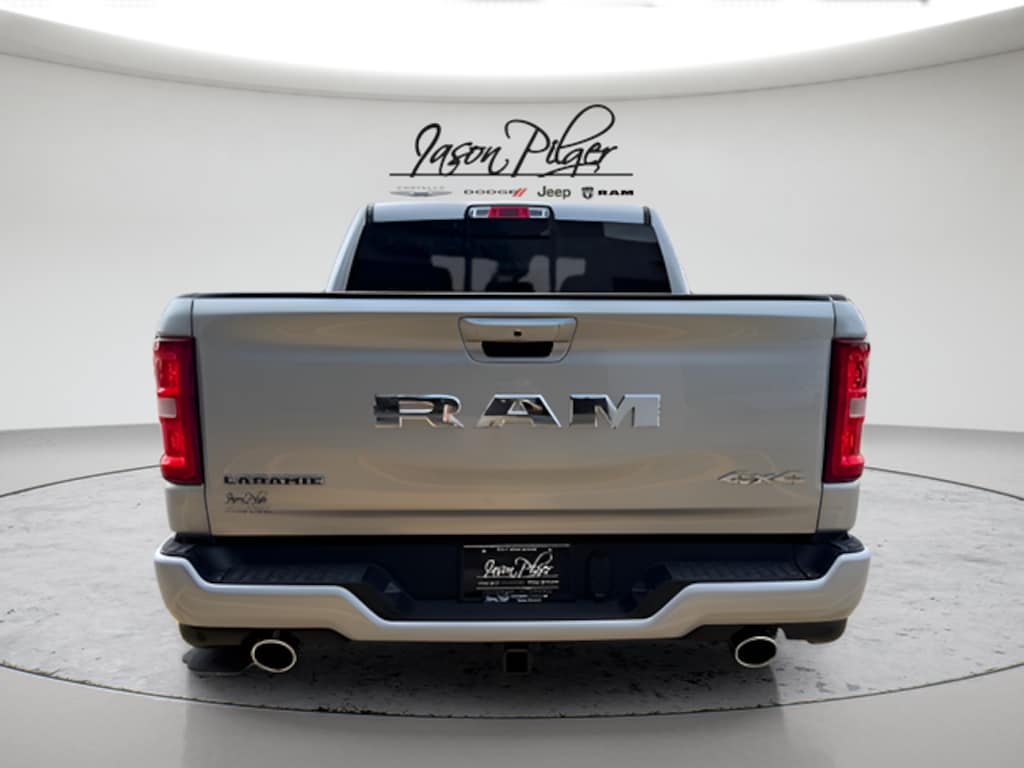 New 2026 Ram 1500 LARAMIE CREW CAB 4X4 5'7 BOX Pickup