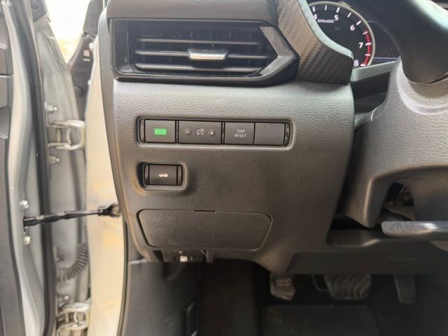 2022 Nissan Sentra SV - Photo 18