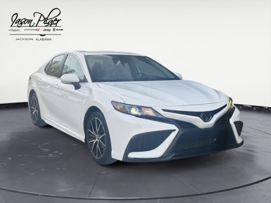 Used 2023 Toyota Camry SE Sedan