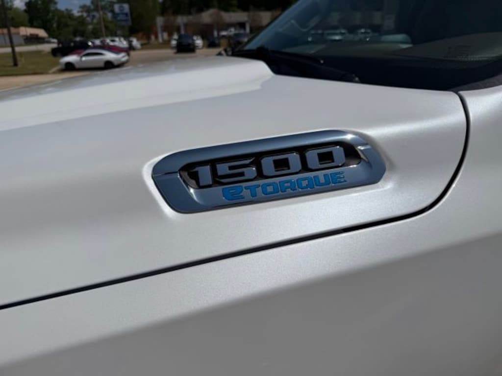New 2026 Ram 1500 LARAMIE CREW CAB 4X4 5'7 BOX Pickup