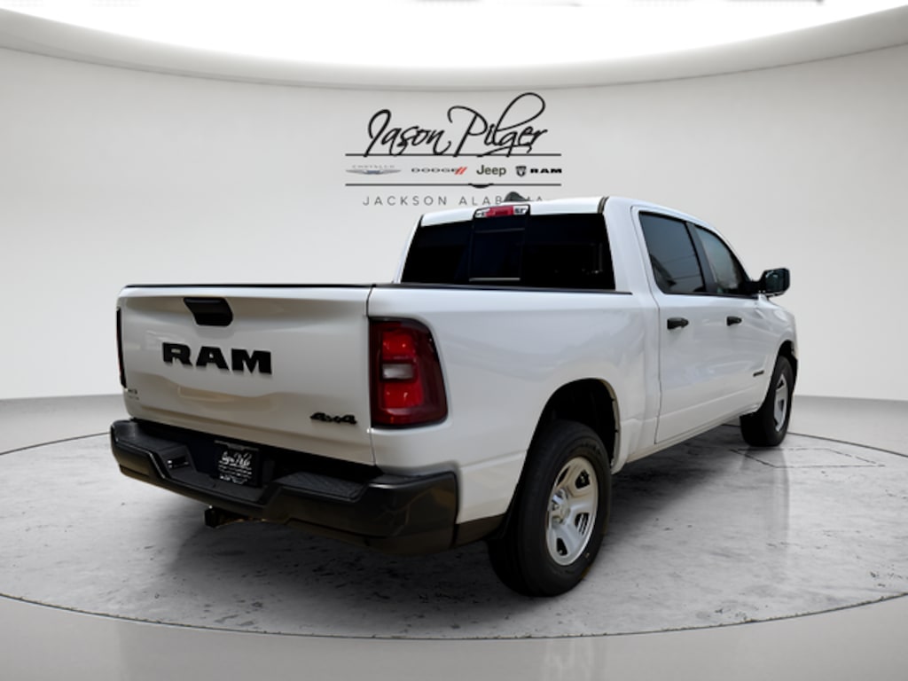 New 2026 Ram 1500 TRADESMAN CREW CAB 4X4 5'7 BOX Pickup