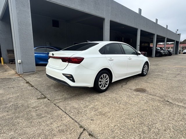 2021 Kia Forte FE photo 3