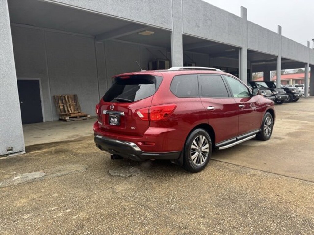 Used 2018 Nissan Pathfinder SV SUV