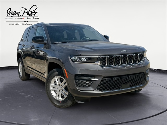 2025 Jeep Grand Cherokee Laredo's photo