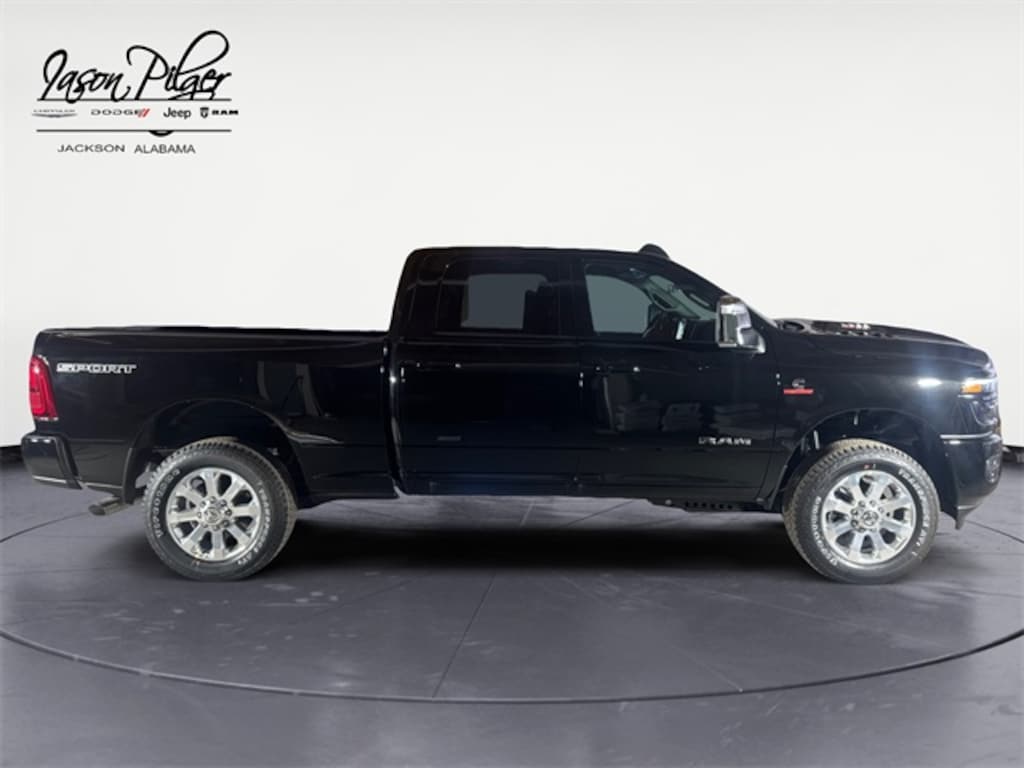 New 2026 Ram 3500 LARAMIE CREW CAB 4X4 6'4 BOX Pickup