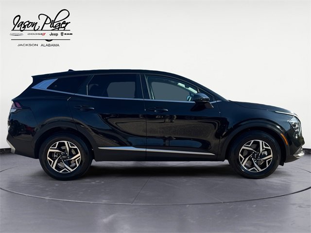 2024 Kia Sportage LX photo 2