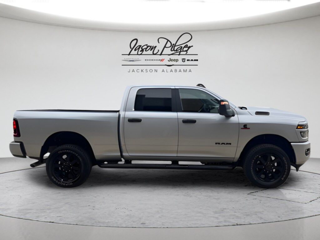 New 2026 Ram 2500 BIG HORN CREW CAB 4X4 6'4 BOX Pickup