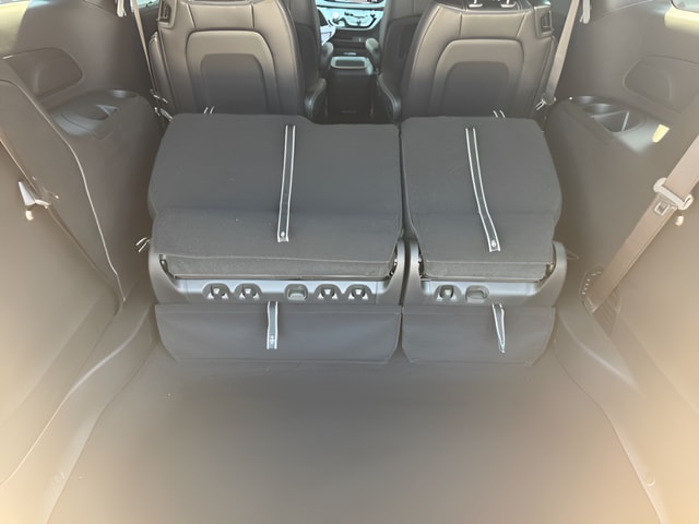 2026 Chrysler Voyager LX - Photo 18
