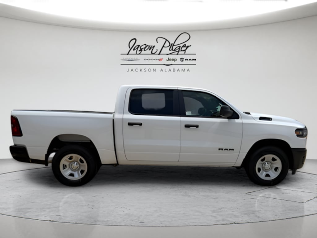 New 2026 Ram 1500 TRADESMAN CREW CAB 4X4 5'7 BOX Pickup