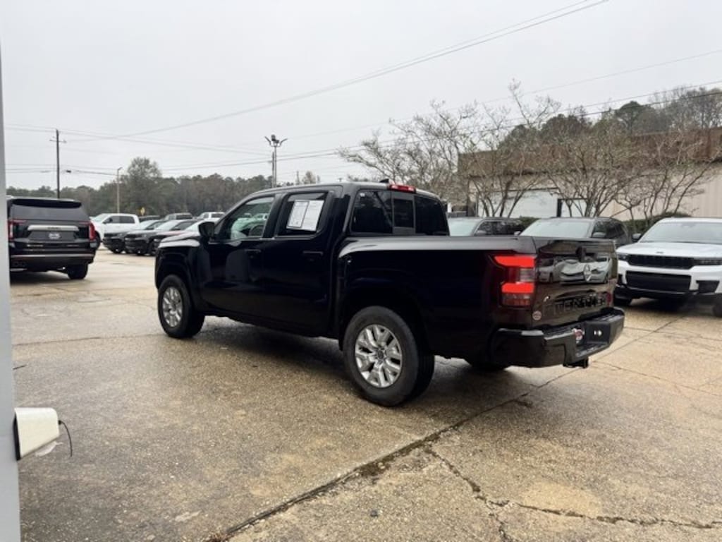 Used 2022 Nissan Frontier SV Truck Crew Cab