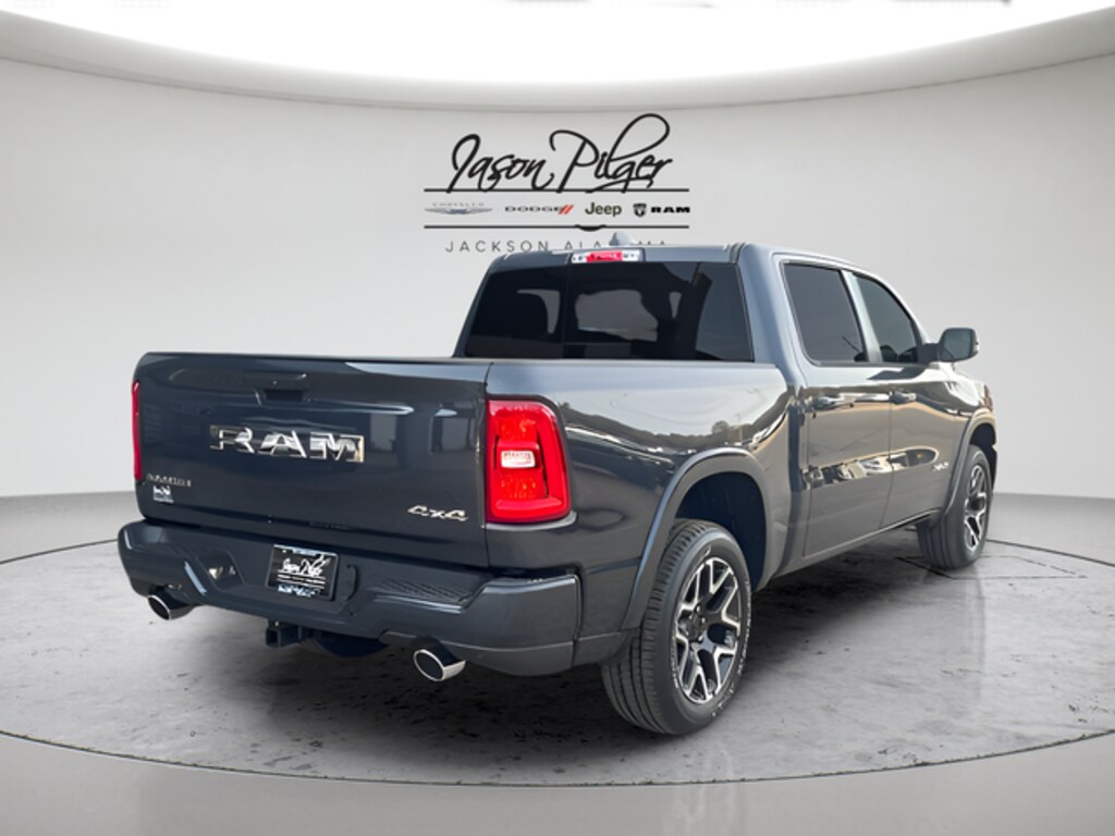 New 2026 Ram 1500 LARAMIE CREW CAB 4X4 5'7 BOX Pickup