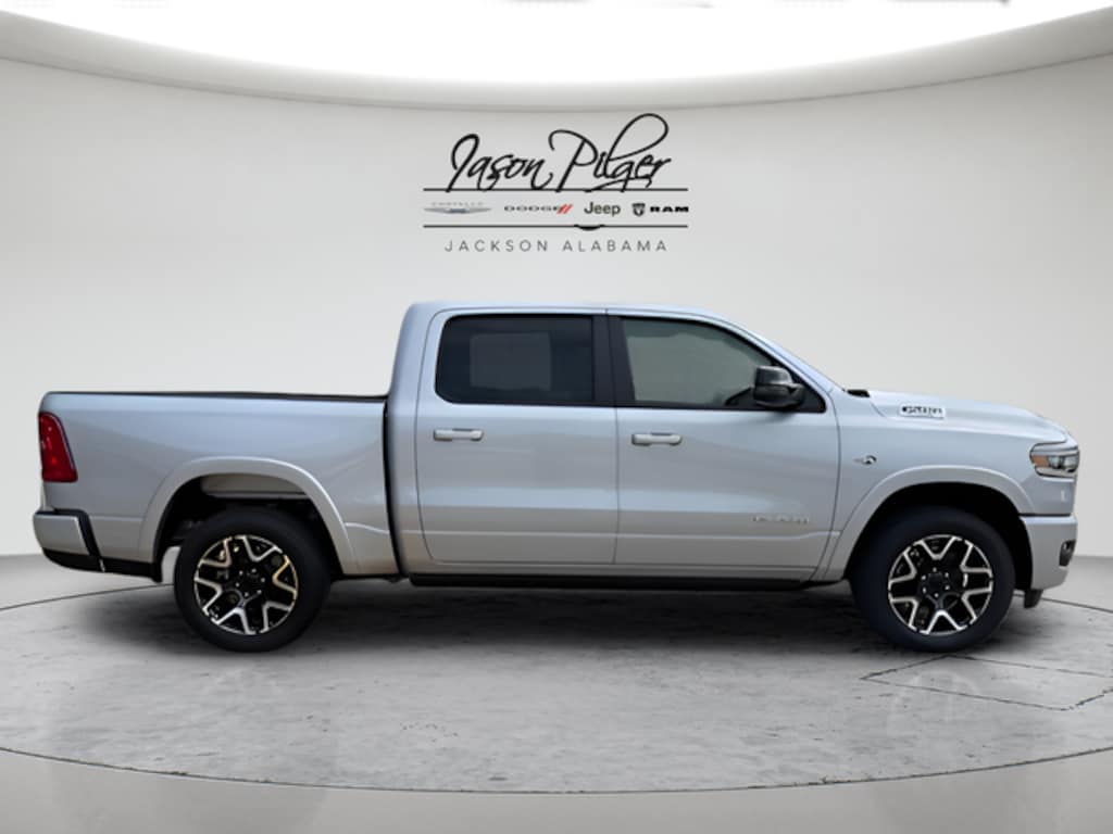 New 2026 Ram 1500 LARAMIE CREW CAB 4X4 5'7 BOX Pickup