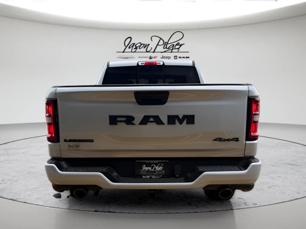 New 2026 Ram 1500 LARAMIE CREW CAB 4X4 5'7 BOX Pickup