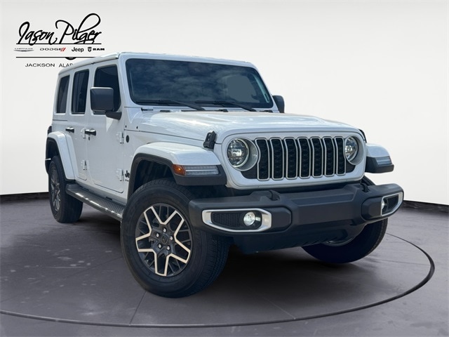 2025 Jeep Wrangler 4-Door Sahara's photo