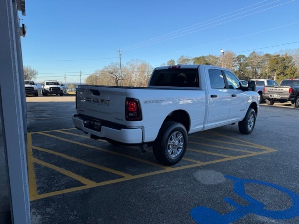 New 2026 Ram 3500 BIG HORN CREW CAB 4X4 6'4 BOX Pickup