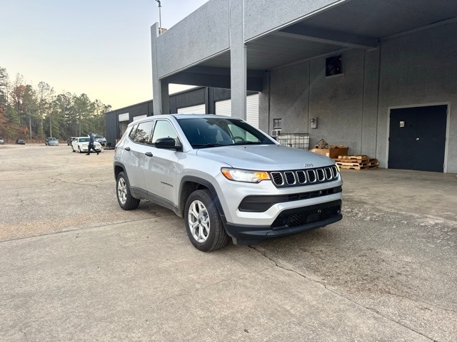 2025 Jeep Compass Sport's photo