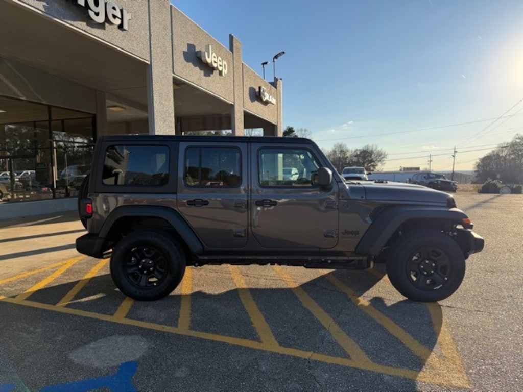 New 2026 Jeep Wrangler 4-DOOR SPORT Sport Utility